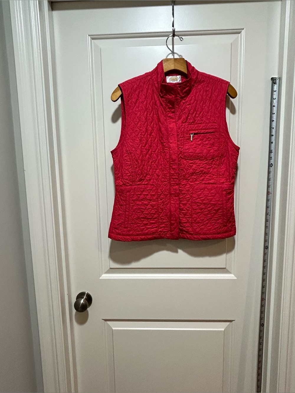 Talbots Bright Coral Red Quilted Vest - Sleeveless junior size S. Like New.
